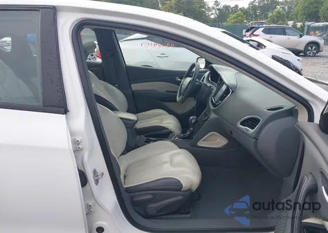 2013 Dodge Dart Limited z USA, uszkodzony, nr VIN 1C3CDFCH8DD136319